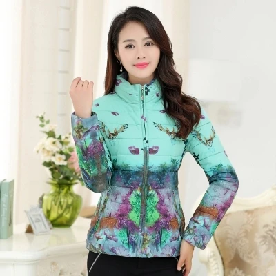 Green Зимние женские парки большого размера, куртка, утолщенная верхняя одежда, легкие куртки, короткие, большие размеры, женские теплые хлопковые пальто с цветочным принтом D849 - Цвет: Green