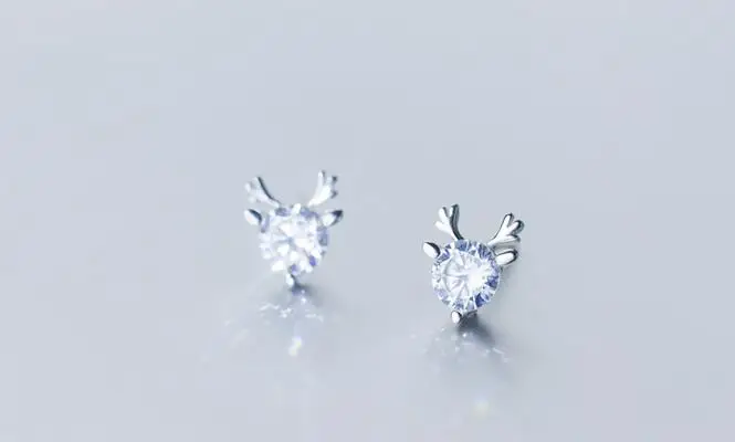 Девочки на 100% реальные. Серьги-гвоздики из серебра 925 пробы с оленем | Украшения и