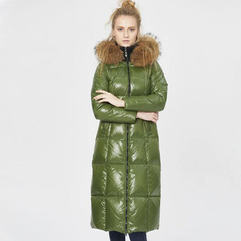Женская куртка на белом утином пуху теплая парка с воротником из натурального