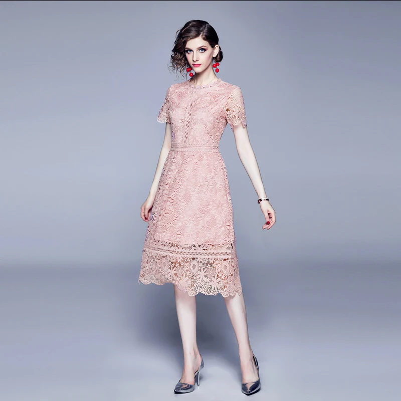 Женское кружевное платье розовое или зеленое винтажное с вырезами элегантное