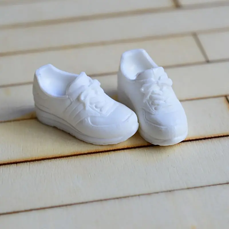 white sport shoes 1 пара белых спортивных туфель, модная обувь для кукол Blyth для 1/6, аксессуары для кукол(fit Blyth, Licca, Azone, momoko, 1/6 Doll - Цвет: white sport shoes