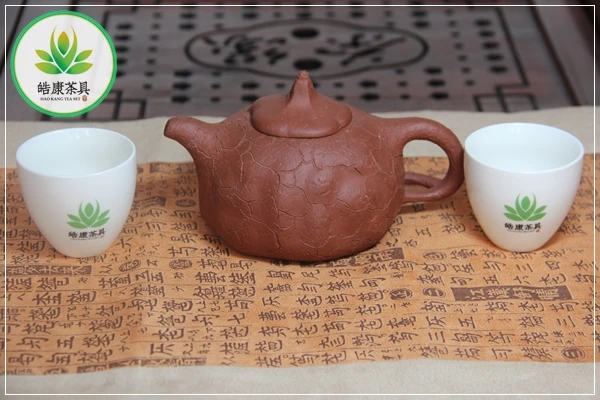 Натурального цвета настоящий исинский китайский чайник из красной глины для