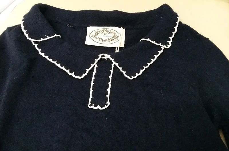 Свитер женский трикотажный с отложным воротником длинными рукавами