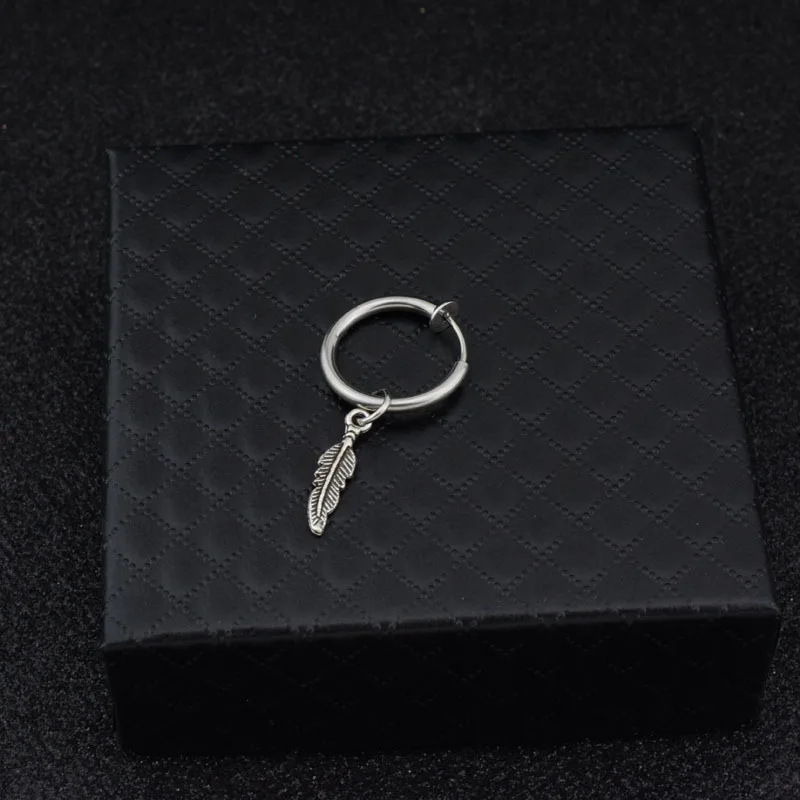 ear clip Популярные корейские серьги-гвоздики в стиле хип-хоп KPOP, модные серьги из нержавеющей стали с подвеской в виде листа, ювелирные изделия для мужчин и женщин - Окраска металла: ear clip