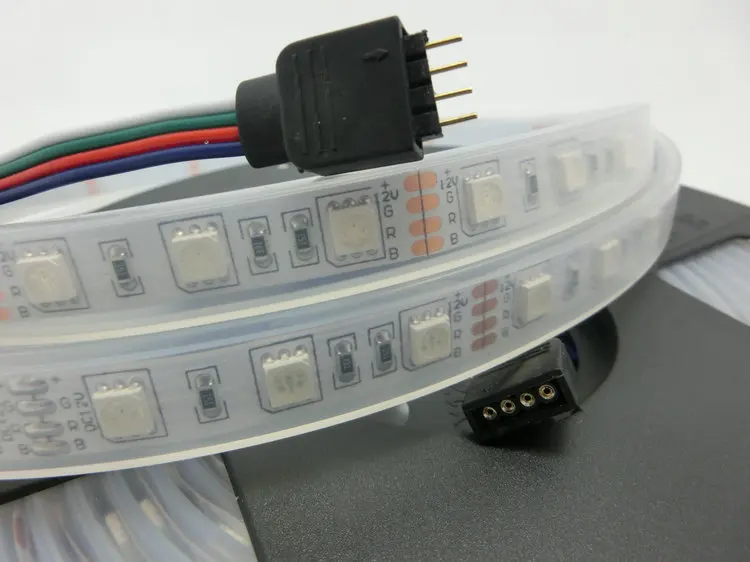 Водонепроницаемая светодиодная лента IP67 5050 12 В 60 светодиодов/м белый теплый RGB