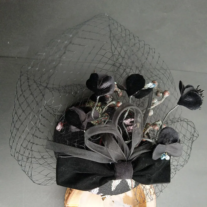 

Women Embroidery Veil Wedding Headwear Vintage Velvet Butterfly Fascinator Hat Hair Clip Cocktail Derby Party Hair Accessories