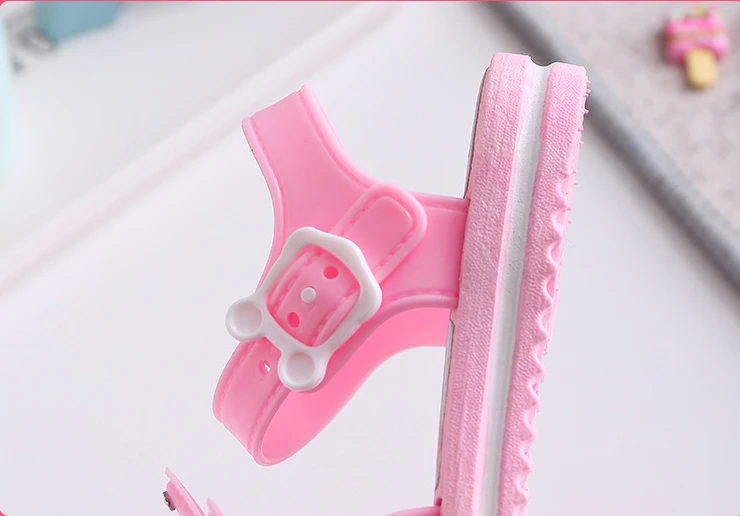 Летние Новые сандалии стразы для девочек Детская нескользящая обувь принцессы с