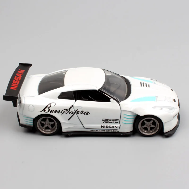 1:32 Масштаб бренд Jada JDM тюнеры 2009 NISSAN GTR GT-R R35 бен сопра литая металлическая спортивная гоночная модель игрушка миниатюрная для мальчика