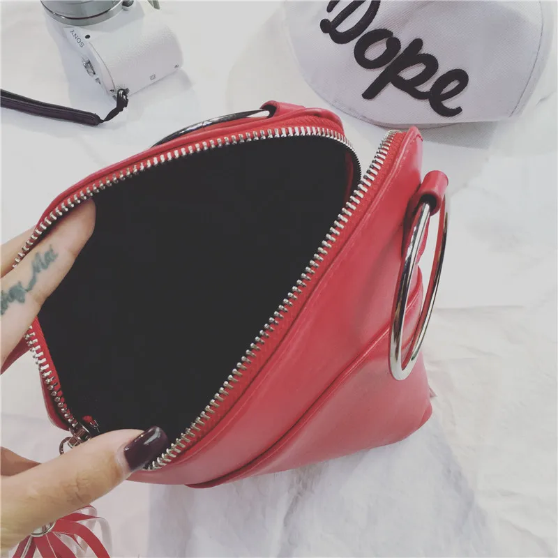 Женская сумка из искусственной кожи треугольная с кисточками 2017|women handbags|bag pupu