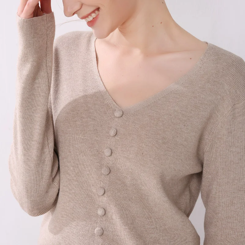 19 spring and summer new sweater single-breasted female long-sleeved shirt V-neck bottoming slim slimming |