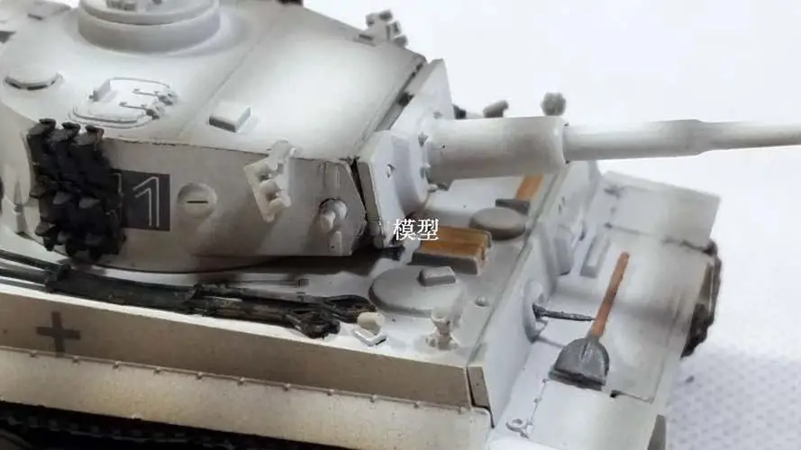 Немецкая Tiger I tank SS LAH kharkur 1943 зимняя 1/72 легкая модель без литья под давлением |