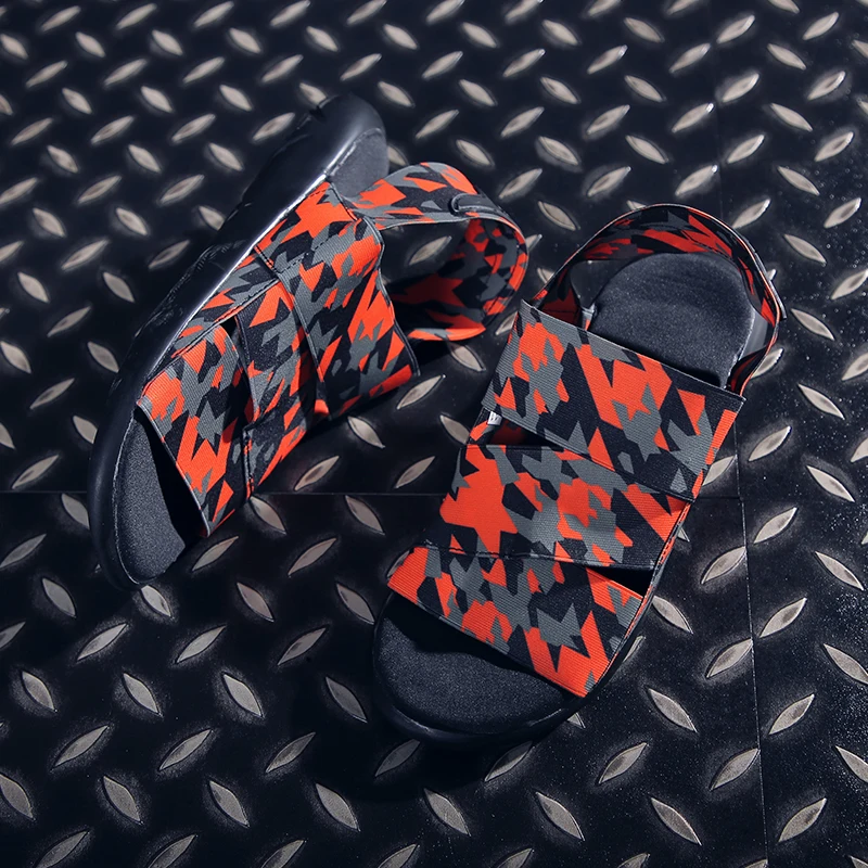 Мужские сандалии без застежки желтые пляжные удобная мягкая обувь для отдыха