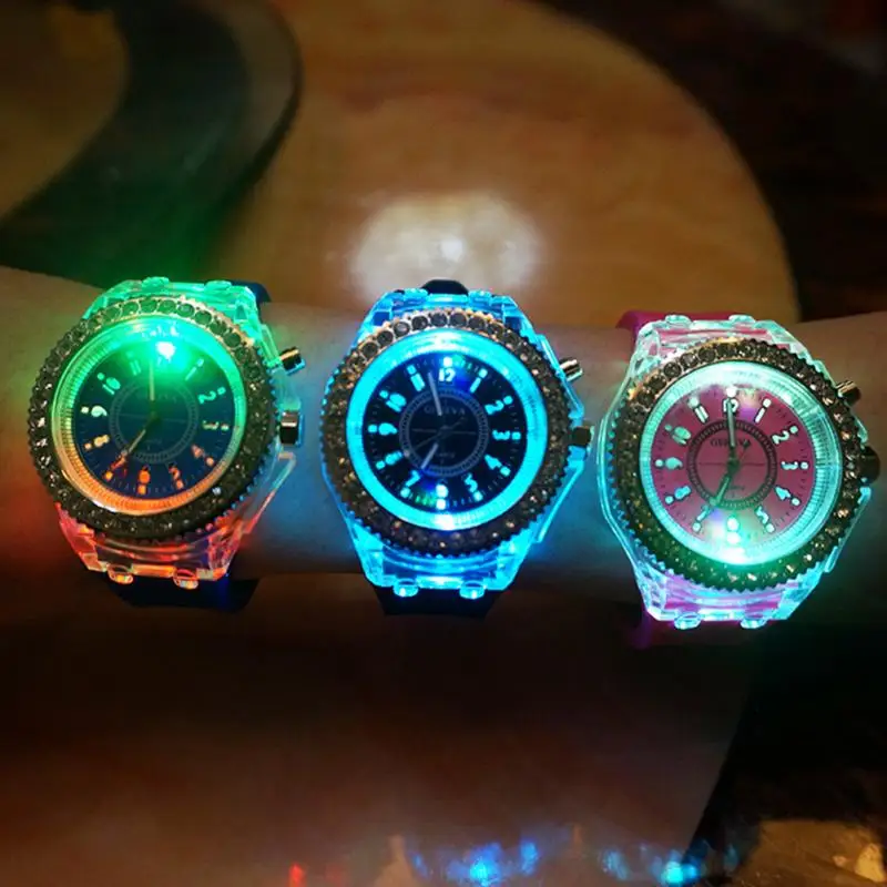 Fashion LED Luminous Lights Electronic Watch Hot Women Men Quartz Wirst Casual Student Clock for Kids Students Gift | Наручные часы