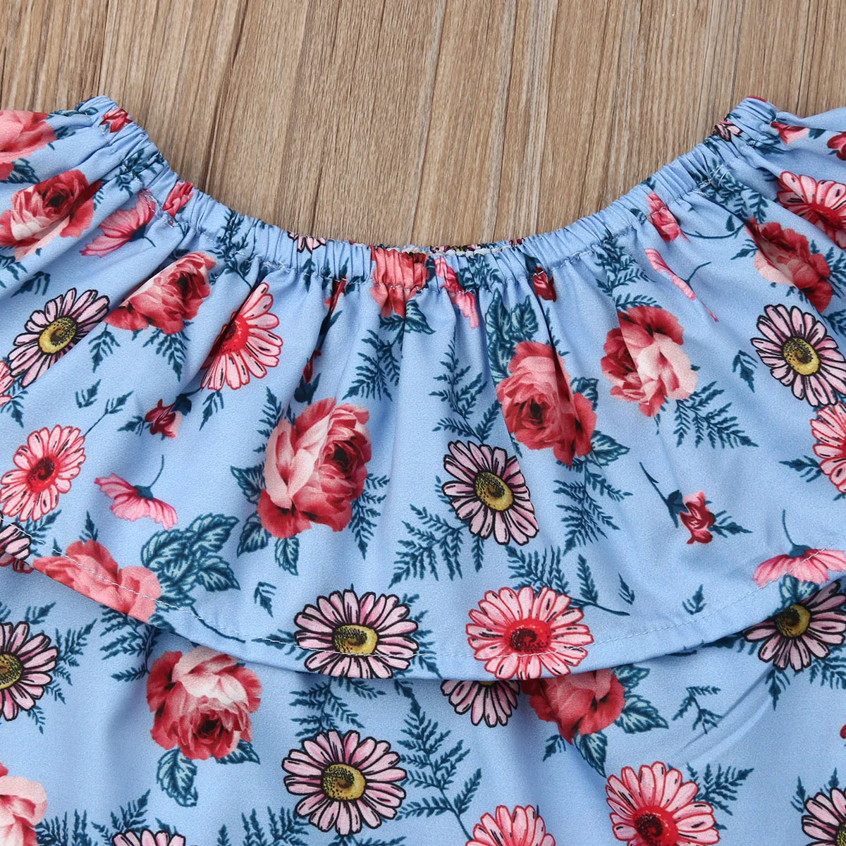 Комплект летней одежды для маленьких девочек топ с открытыми плечами и цветочным