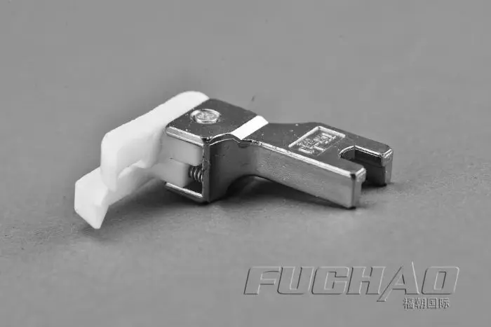 Прижимная лапка откидная прижимная для швейной машины пластмассовая подставка