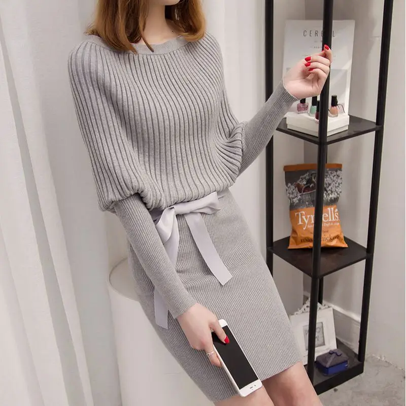 Полосатое платье с бантом женское рукавом летучая мышь теплое трикотажное