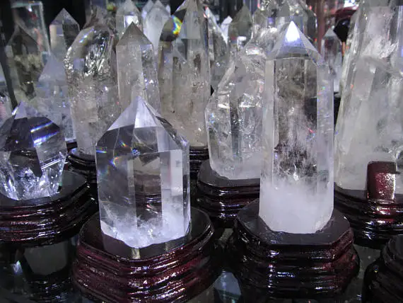 Гигантский кристалл кварца Tower Point чистый белый кварц Радужный Кварц Сфера