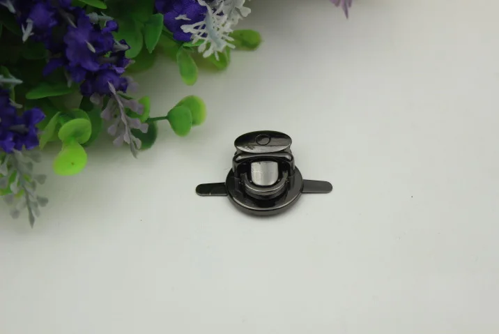 Gun black Новая металлическая сумочка, застежка, поворотный замок, пряжка, сумка, аксессуары, поворотный замок для сумки DIY, кошелек, фурнитура, застежка, утка, язык, поворотный замок - Цвет: Gun black