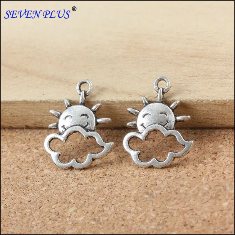 

30 Pieces/Lot 21mm*16mm Antique Silver Plated Smiling Sun And Cloud Charms