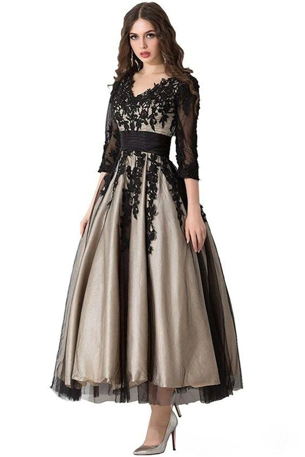 Черное бальное платье цвета шампанского из органзы с кружевом и бисером черное