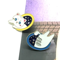 new cute animal white cat badge brooch creative personality small fresh white shirt best match hanging jewelry gift