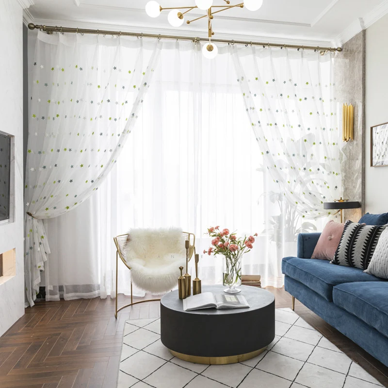 Прозрачная занавеска с вышивкой в виде зеленых звезд для детской комнаты белая