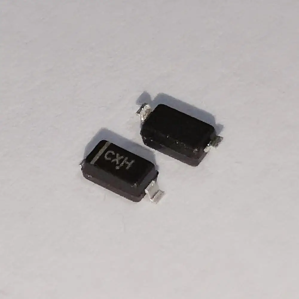 

SZMMSZ4692T1G 4692T1G 6,8 V 500 МВт посылка SOD123 новый бренд оригинал