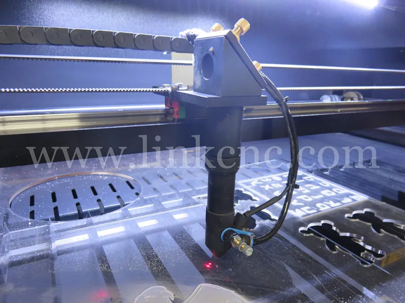 ЧПУ 9060 Хорошее рабочее усилие высокой конфигурации лазерной резьбы по дереву