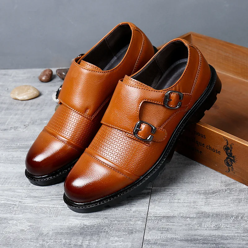

Men British PU Leather Business Shoes Pointed Toe Fashion For Men Gold Hasp Casual Shoes Plus Size Wedding Flat Dress Shoes new