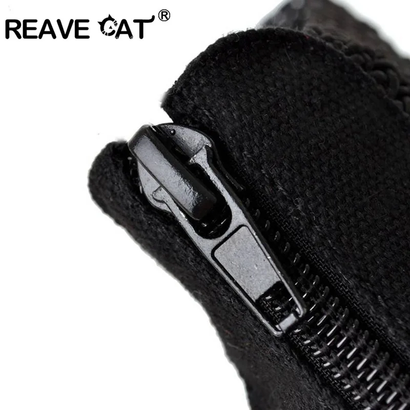 Женские босоножки на платформе REAVE CAT, летние сандалии больших размеров 34-43 на танкетке, повседневные черные и бежевые однотонные лодочки с открытым носком и застежкой-молнией, QL4395