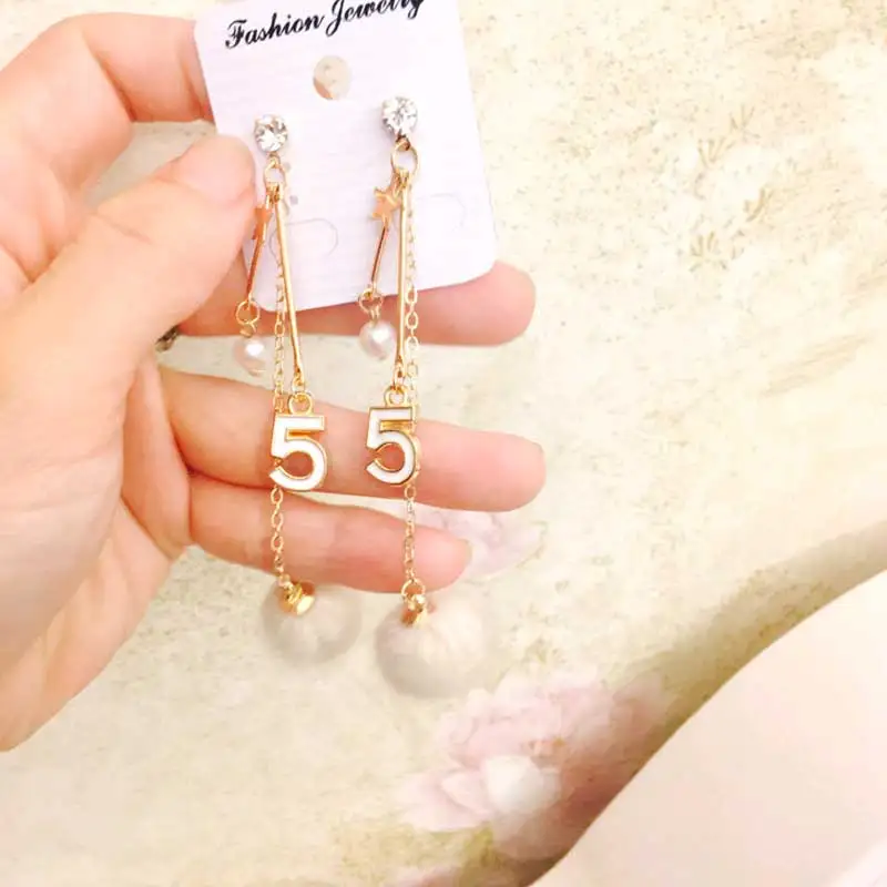 Wild temperament woman geometric figures tassel earrings Cashmere fairy ball 5 pendants individual | Украшения и аксессуары