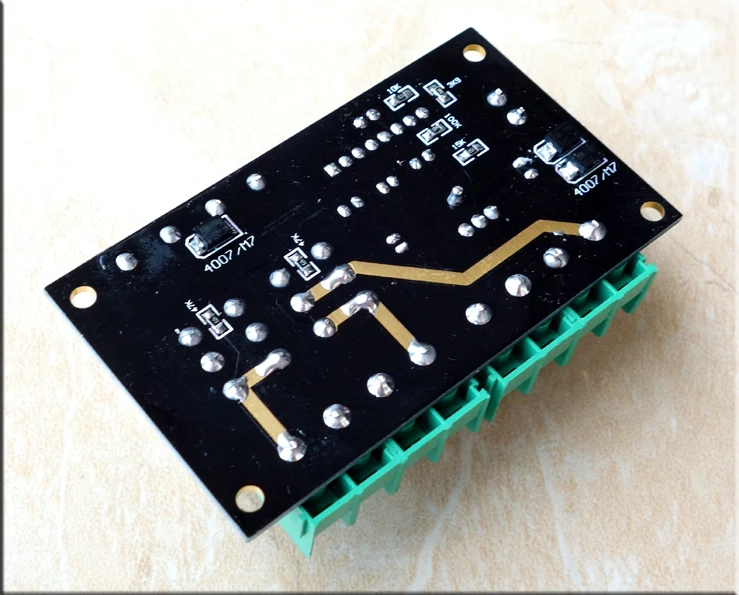 

Kaolanhon AC12V~AC24V UPC1237 amplifier speaker horn protection board Omron relay/finished board 7812 regulated