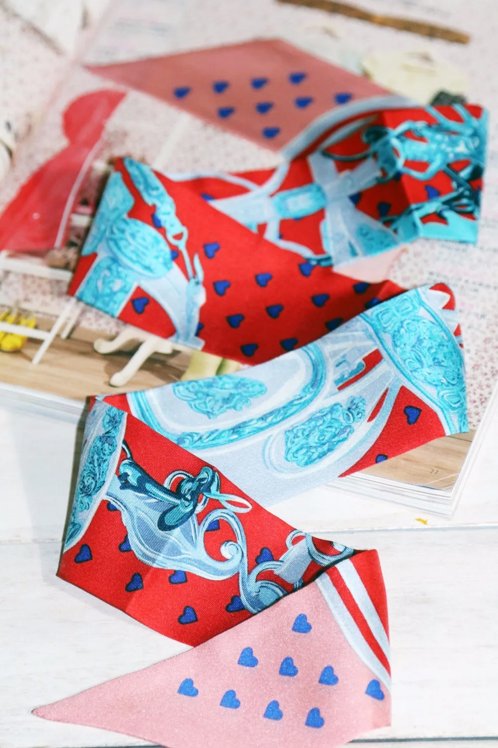New Love Print Lady Neck Bags Decoration 100% Silk Riband Skinny Scarf Small Ribbon Hair Band Bandeaus Choker ZSBD100 |