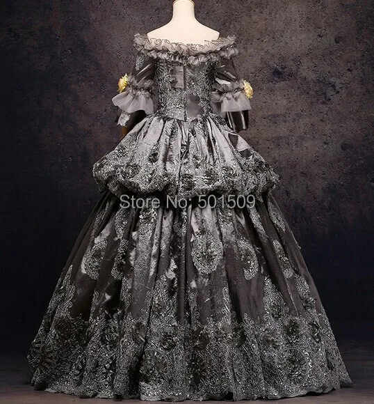 Роскошное платье серебристо серого/золотистого цвета в средневековом стиле