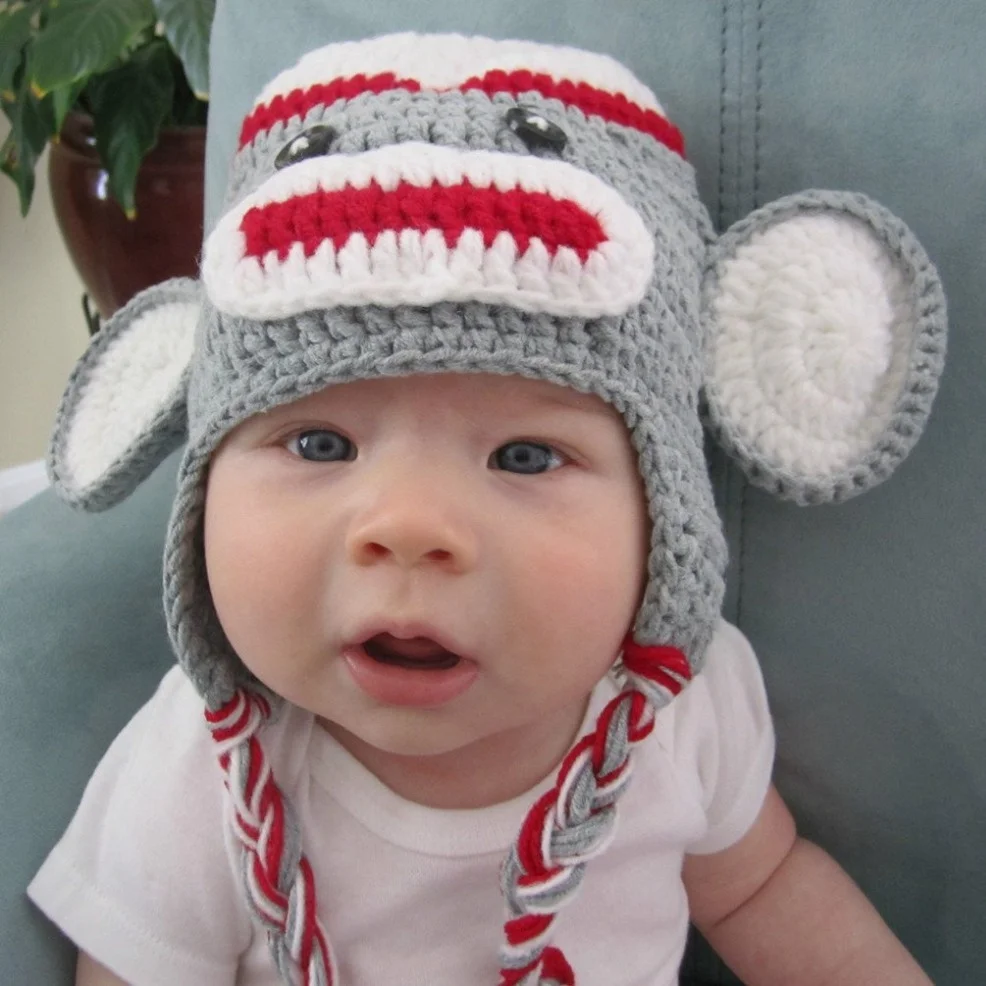 Обезьяна в шапочке 7 букв. Обезьянья шляпа. Monkey presholon hats. Monkey cap