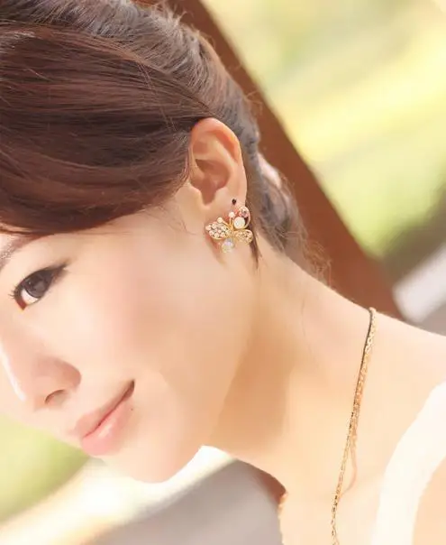 Корейские полые серьги с жемчугом и бабочкой | Украшения аксессуары