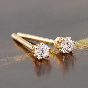 Женские серьги гвоздики в форме короны желтого золота и 6 зубцов 4 мм 0 65 карат с