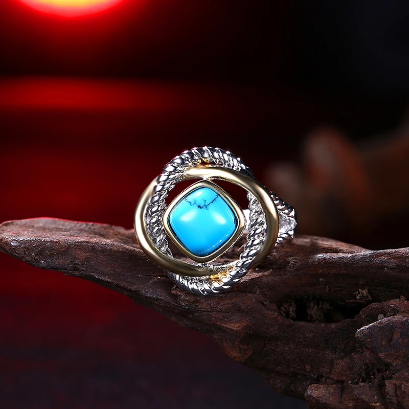 Классические двухцветные свадебные кольца золотистого цвета с узором из