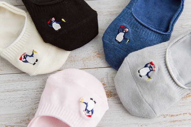 Новинка; Kawaii; Женские Повседневные Дышащие носки-башмачки с вышивкой; модные невидимые Нескользящие хлопковые носки для девочек; женские лодочные носки