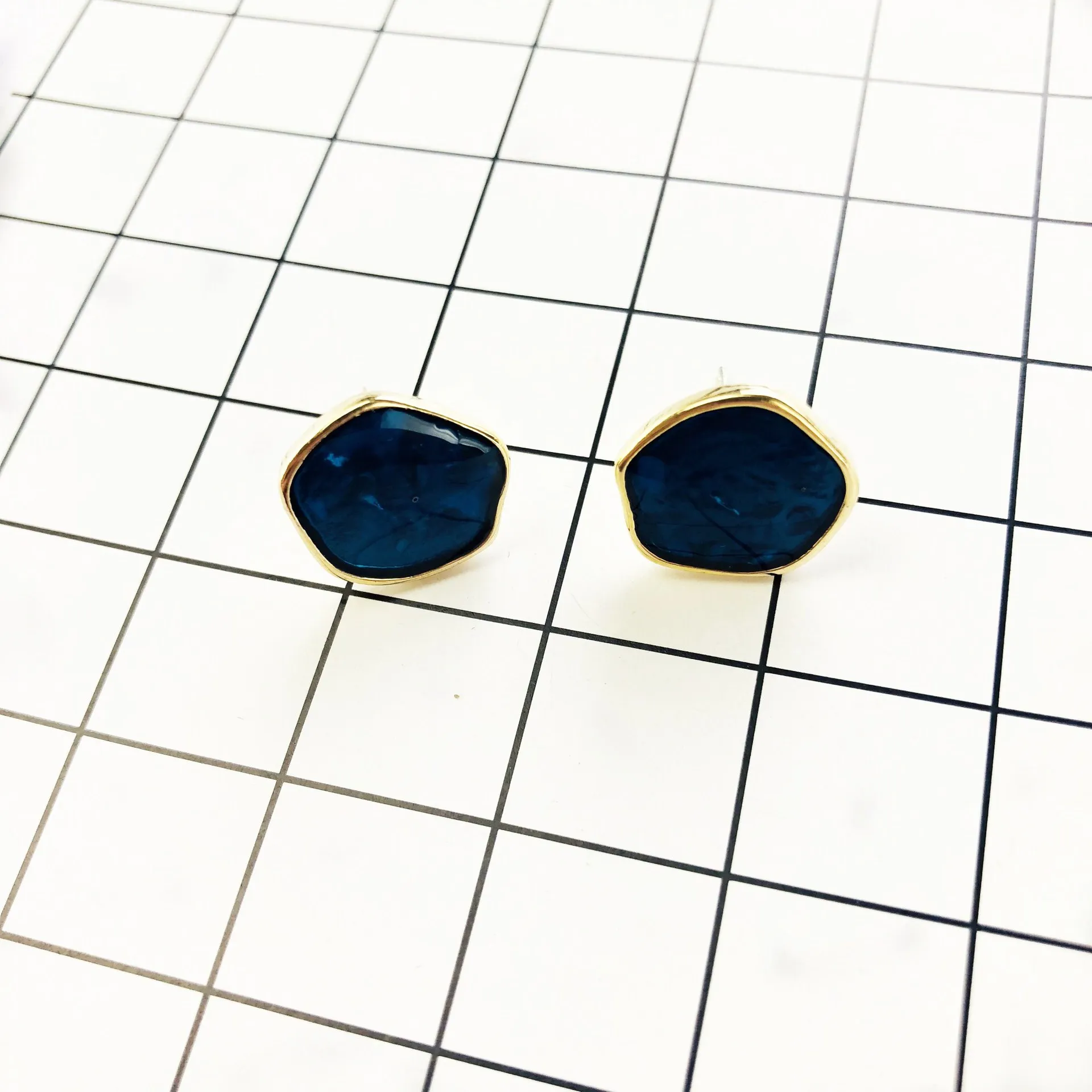 Женские серьги с необычной геометрией холодным ветром ретро простые и корейские