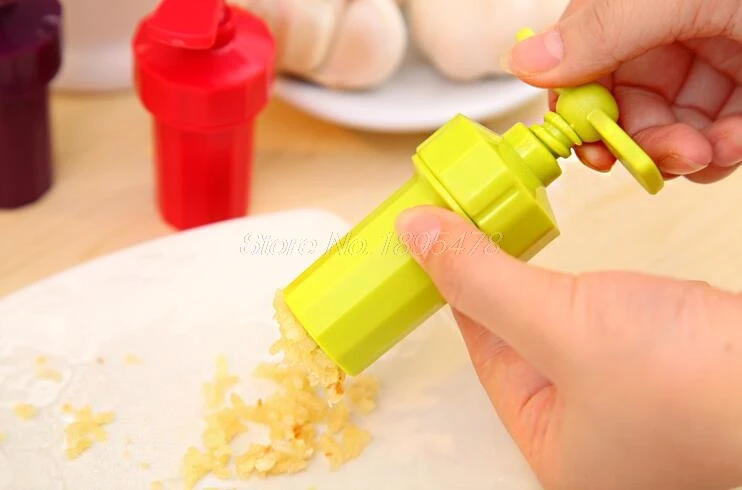 

200PCS New Kitchen Ginger Garlic Manual Press Twist Cutter Crusher Cooking Tool Plastic Garlic presses Blenders peeler