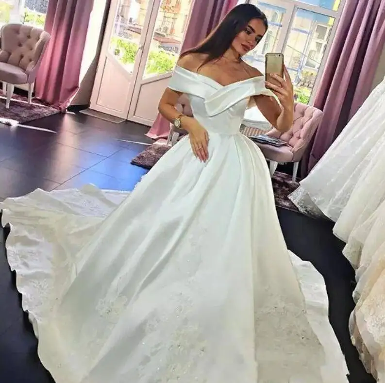Simple Satin A Line Wedding Dresses Off The Shoulder Lace Appliques Sequins Long Train Country Bridal Gowns wedding gowns | Свадьбы и
