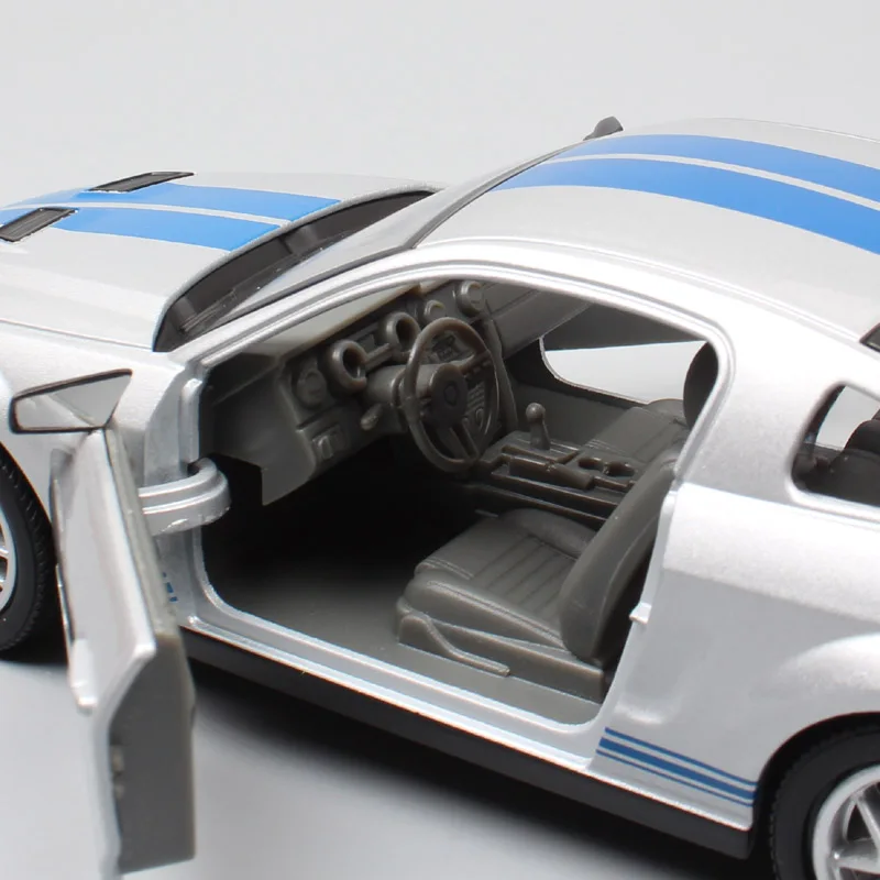 Дорожные фирменные 1:24 весы, мышечные автомобили ford MUSTANG Shelby GT 500 2007, Гоночная машина, 2007 металлические Литые автомобили и модели, игрушки для хобби