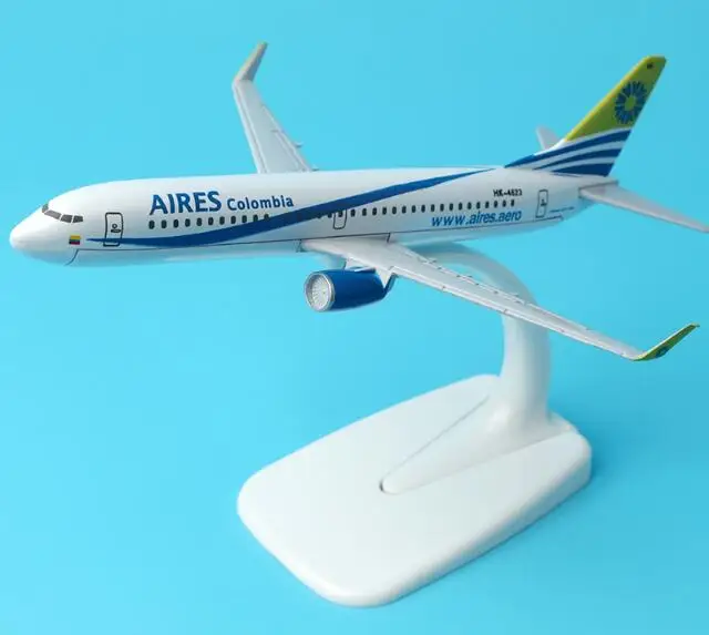 Авиационная модель Колумбийского самолета Боинг 737-800 16 см авиационная