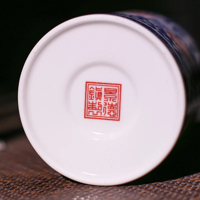 

Traditional Chinese Style Classic Jingdezhen porcelain pen container White and Blue Porcelain