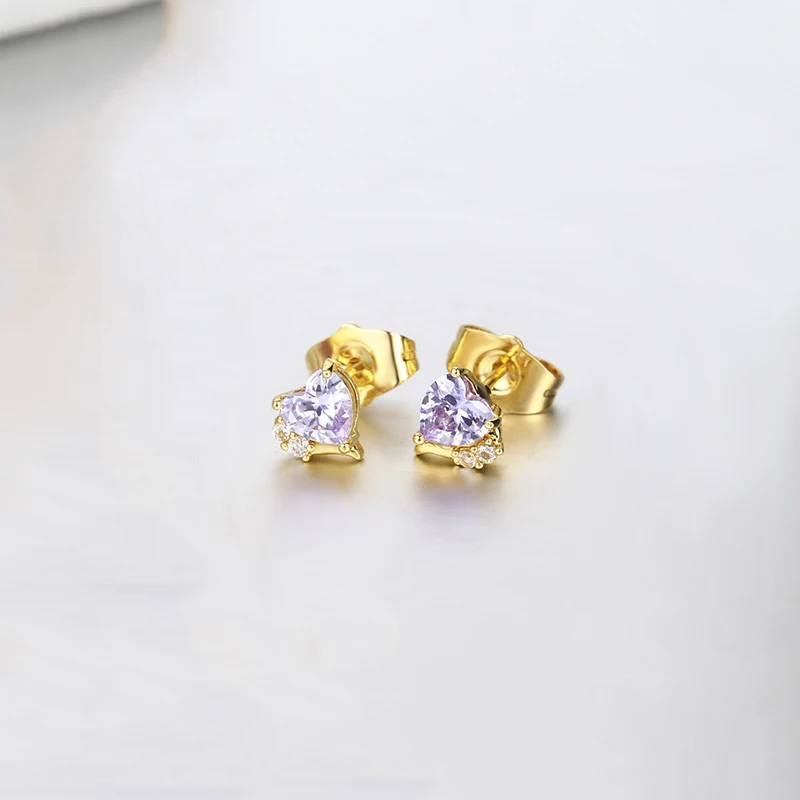 Милые маленькие серьги-гвоздики в форме сердца с фиолетовым фианитом для женщин