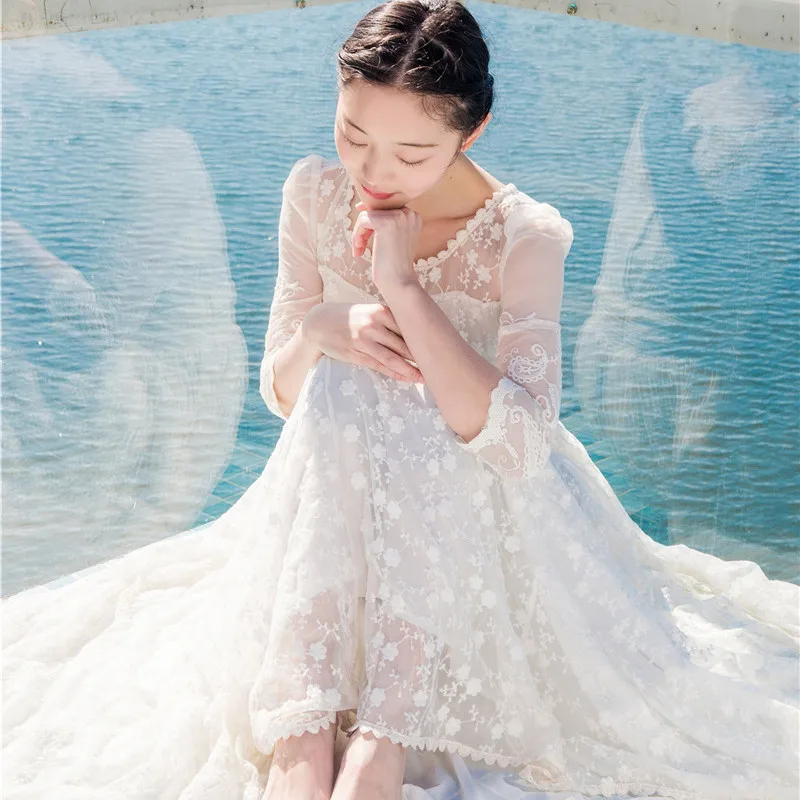 Женская кружевная ночная сорочка с вышивкой белая длинная в стиле ретро