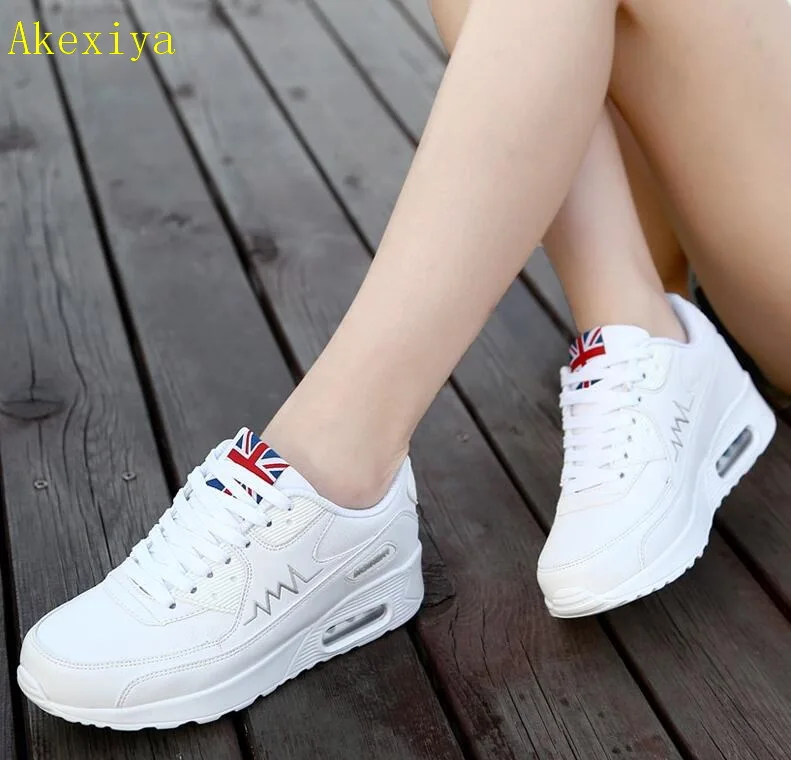 Akexiya/ Весенняя женская обувь; tenis feminino; повседневная женская обувь из сетчатого материала; дизайнерские белые кроссовки на танкетке; обувь на платформе