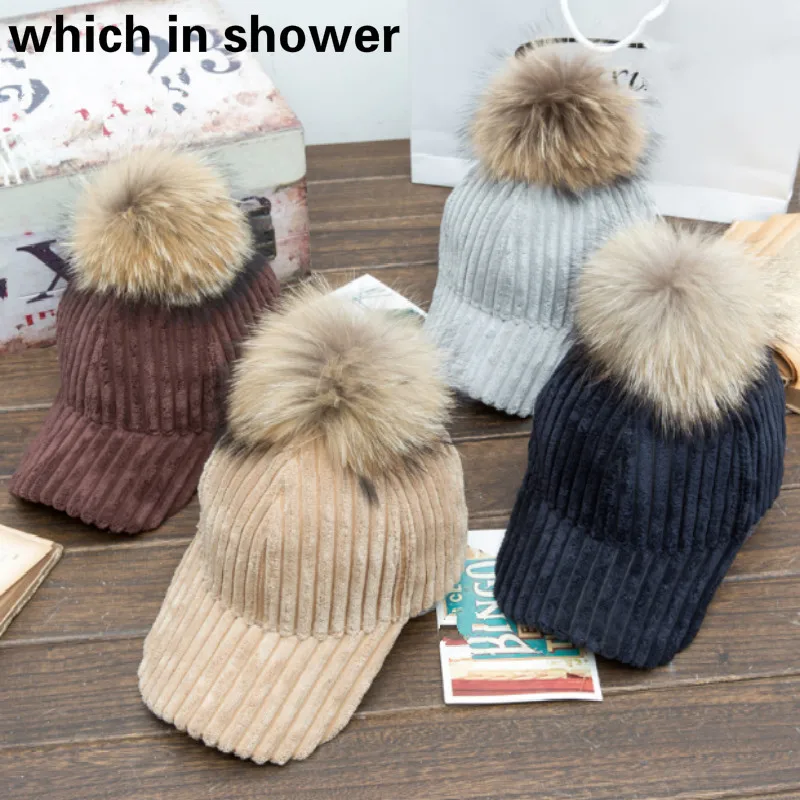 Женская зимняя бейсболка с помпоном из натурального меха енота|Мужские