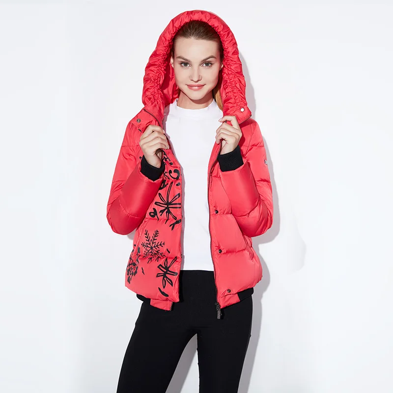 Snowclassic Spring / Summer Lady Loose Cotton Jacket Теплый дышащий лобовое стекло Упругие манжеты Европейский стиль Hoodie куртка - Цвет: red